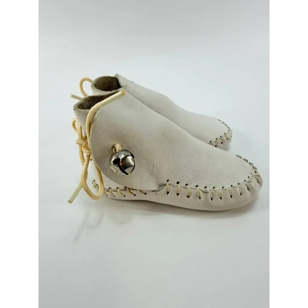 Vintage Minnetonka PA POO SHU Baby Boots White Leather Size 3 Moccasins